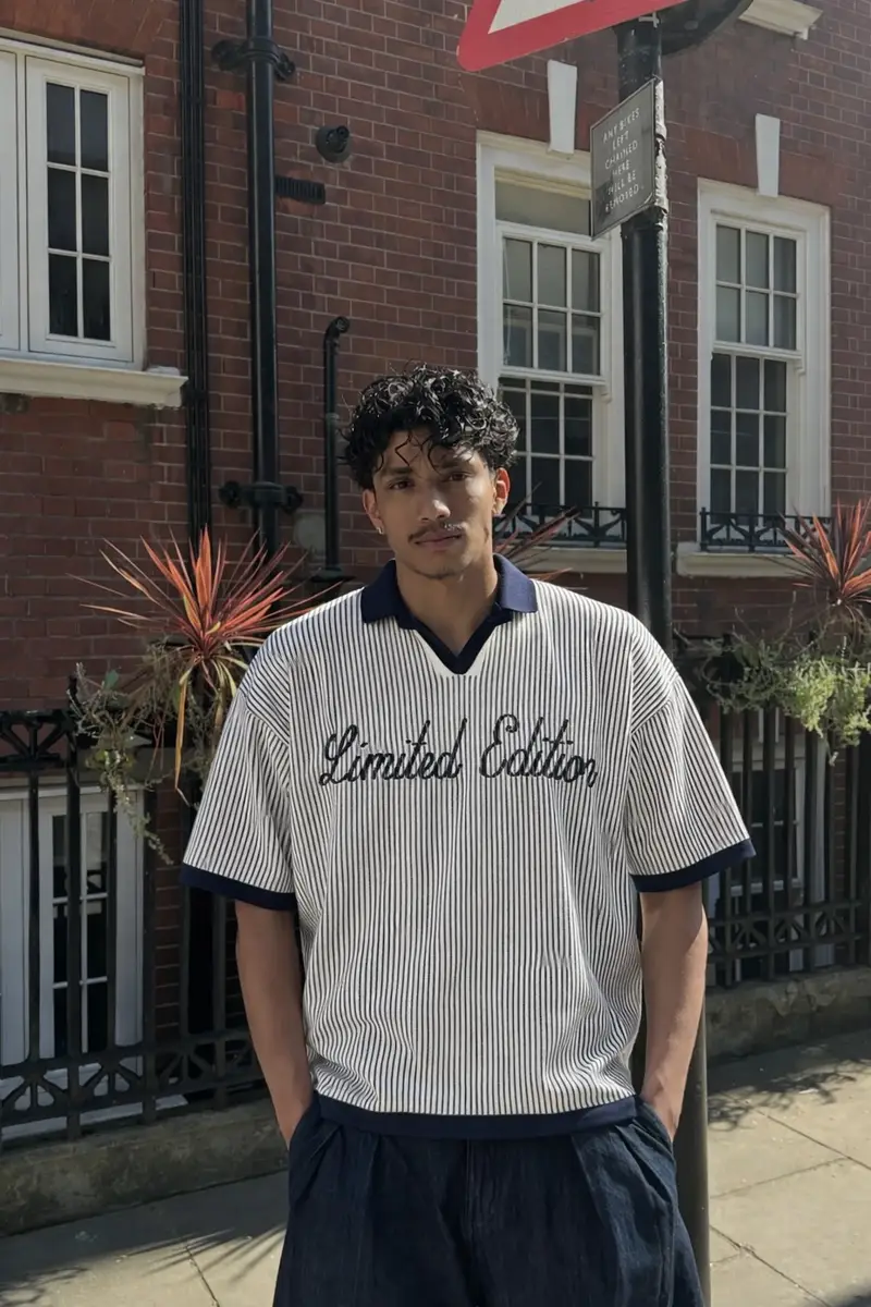 Limited edition T-shirt avec col