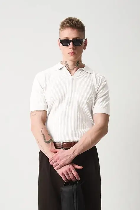 Old money knit collar t-shirt