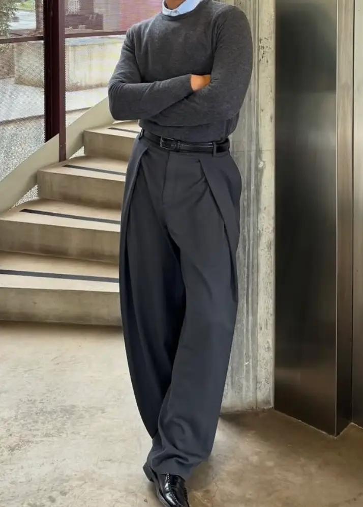 GRAY TRIANGLE PLEATED WIDE LEG PANT