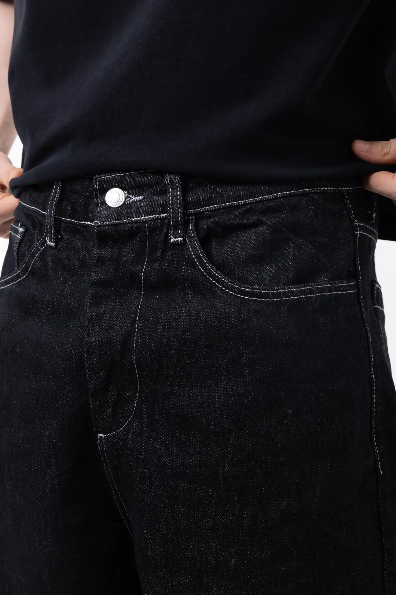 WIDE LEG RAW DENIM