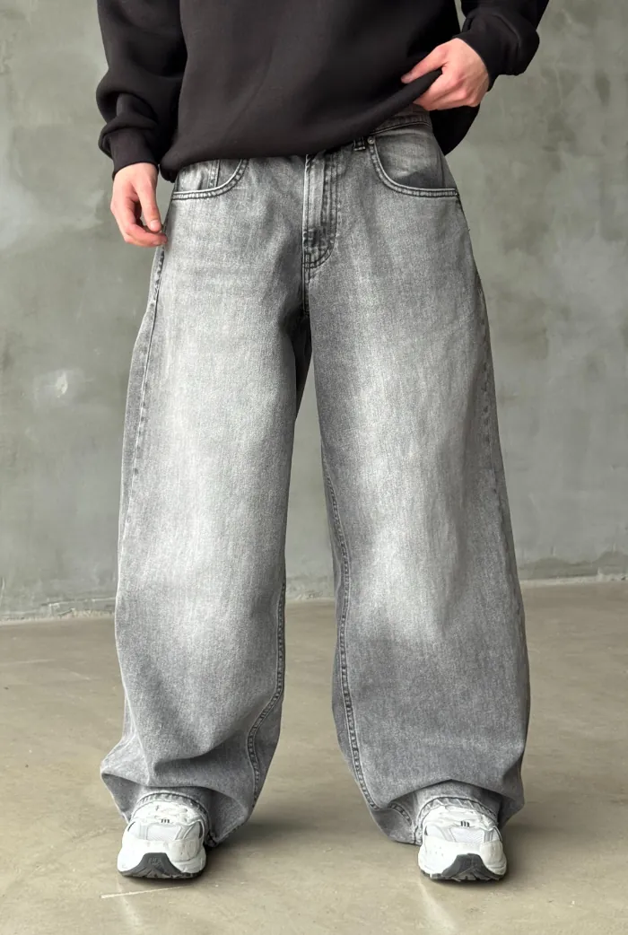 Grinded gray baggy jean PO