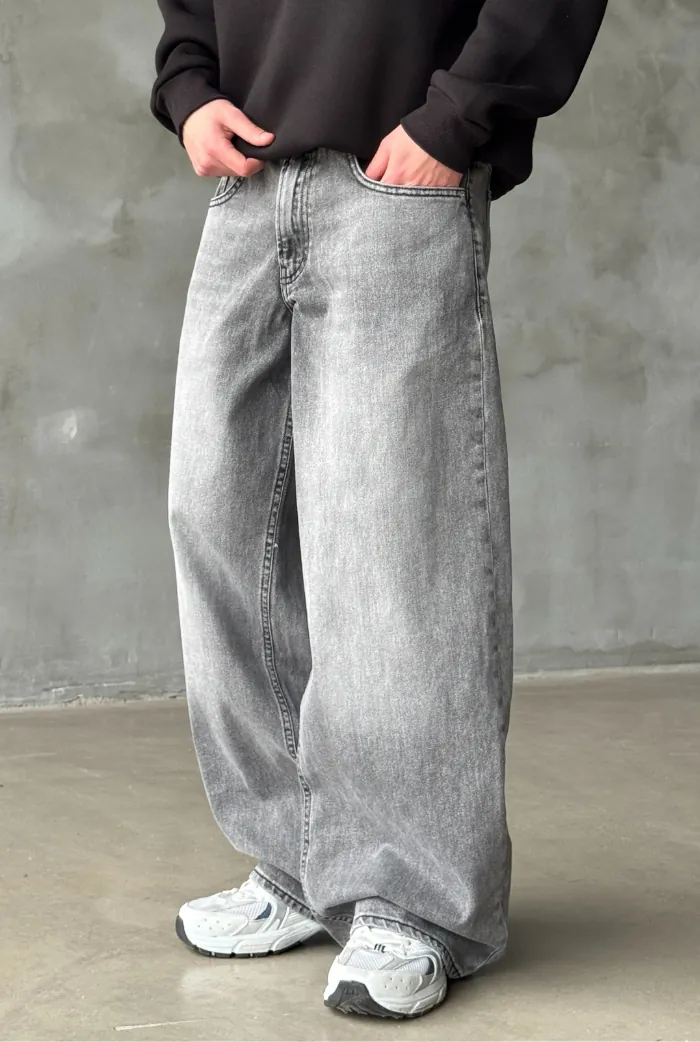 Grinded gray baggy jean PO