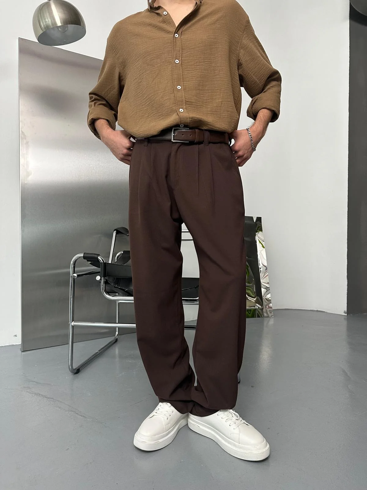 Brown classic baggy trouser