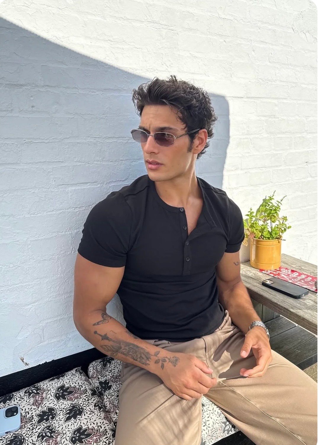 Short sleeves henley shirt