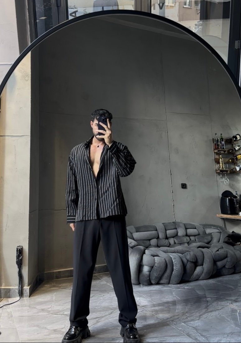 FINE LINE DETAILED OVERSIZE SHIRT black stp’