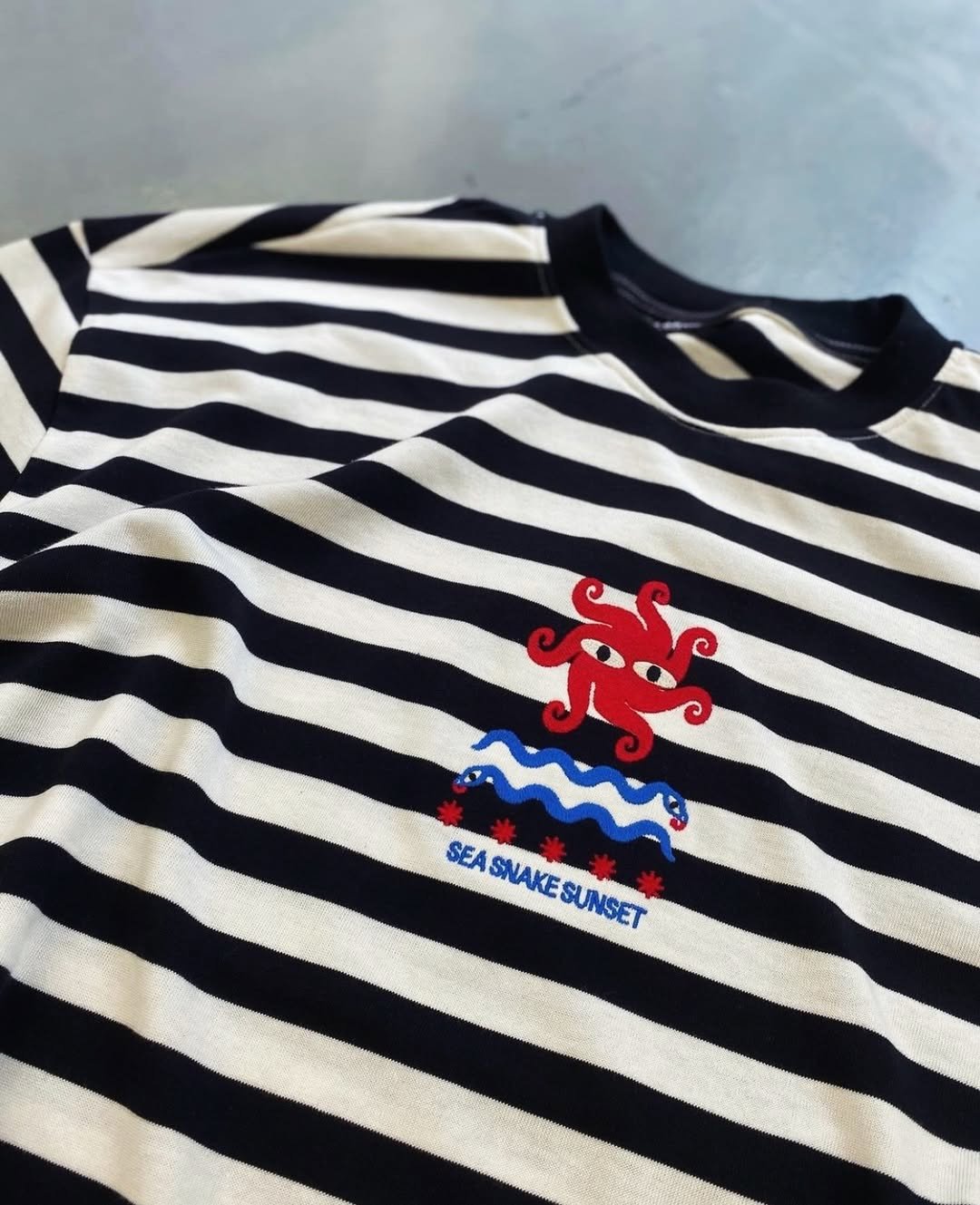 Sea snake sunset Tshirt