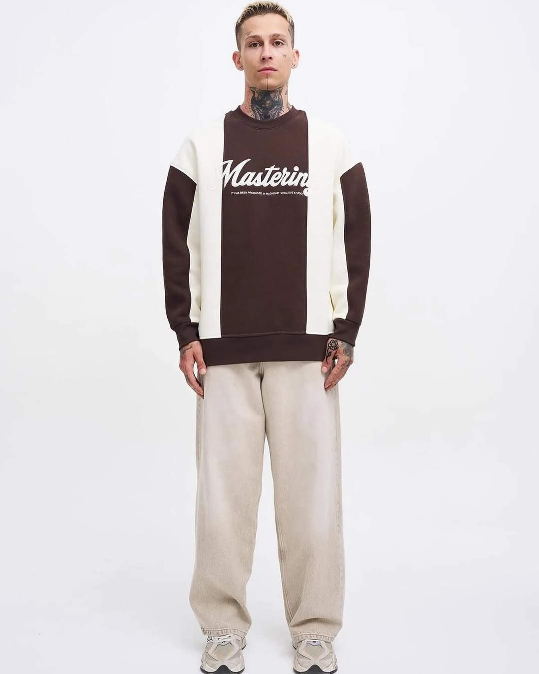 Mastering sweatshirt marron et blanc