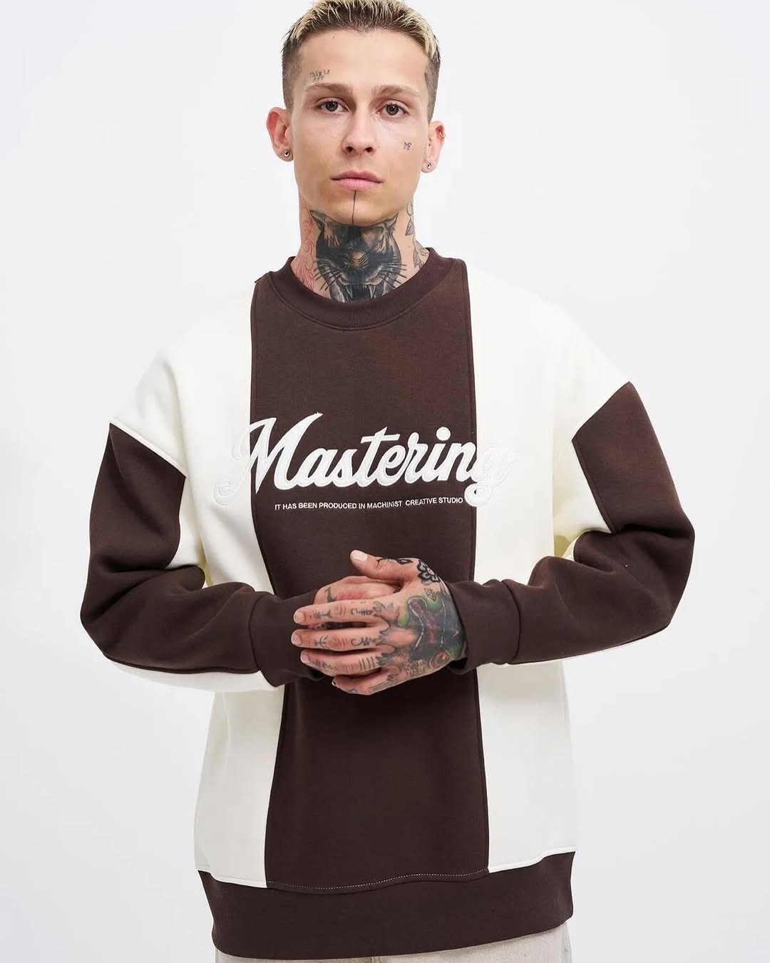 Mastering sweatshirt marron et blanc